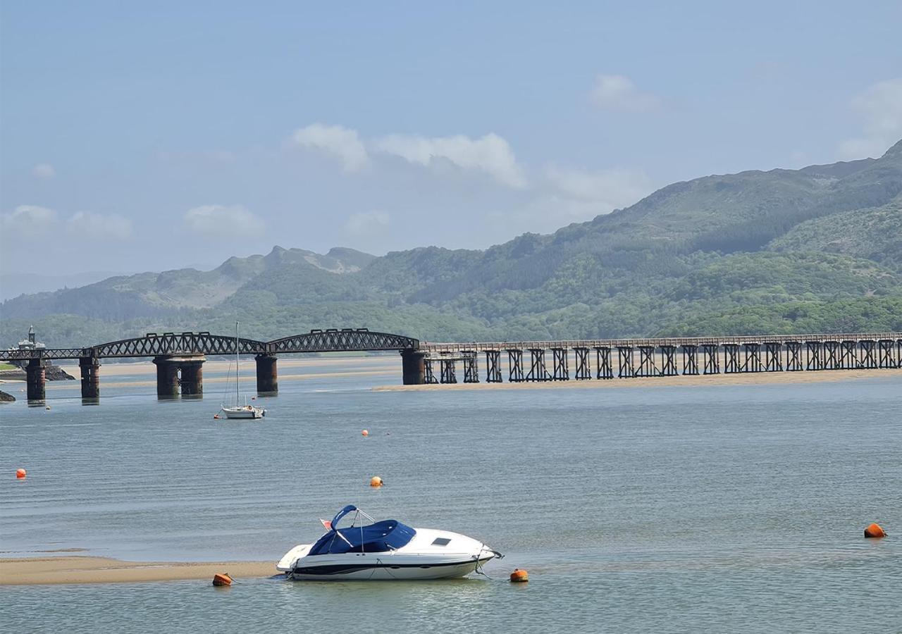 Luxury 4 Bedroom Seaside Apartment - Glan Y Werydd House Barmouth Zewnętrze zdjęcie